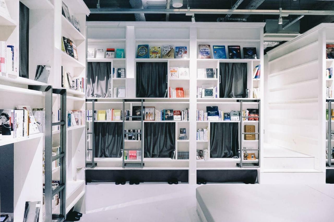Book And Bed Tokyo Shinsaibashi Hostel Osaka Ngoại thất bức ảnh